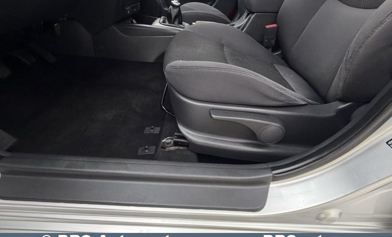 Hyundai i30 1.6 CRDi 2012 full