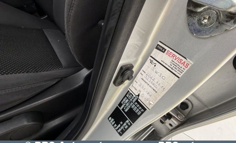 Hyundai i30 1.6 CRDi 2012 full