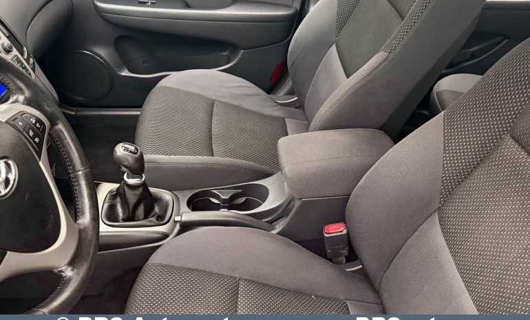 Hyundai i30 1.6 CRDi 2012 full