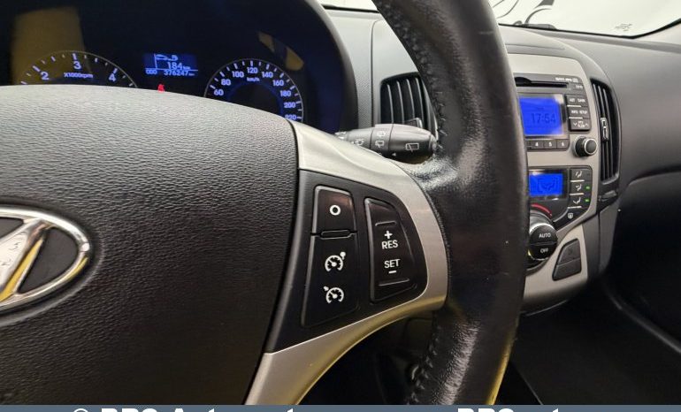 Hyundai i30 1.6 CRDi 2012 full