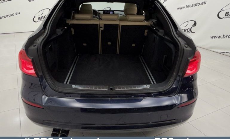 BMW 330 Gran Turismo i Automatas 2018 full