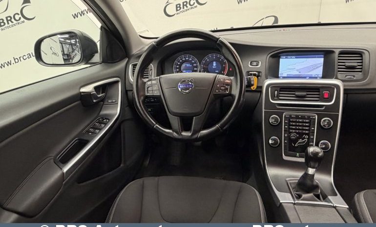 Volvo V60 1.6 DRIVe 2013 full