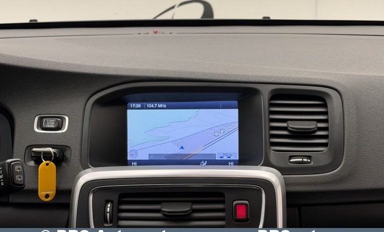 Volvo V60 1.6 DRIVe 2013 full