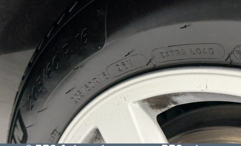 Volvo V60 1.6 DRIVe 2013 full