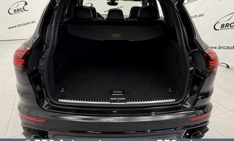 Porsche Cayenne 3.6 GTS Sport Chrono Package 2015 full