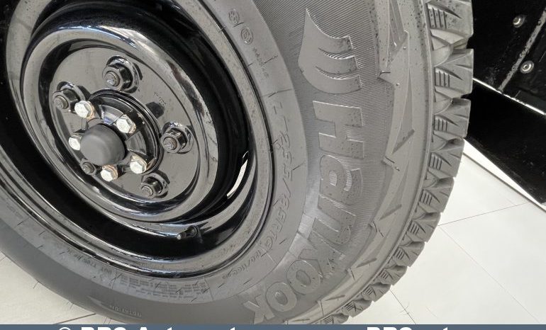 Land Rover Defender 83 kWh Automatas 1997 full