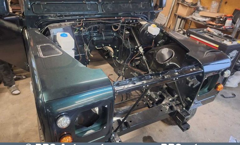 Land Rover Defender 83 kWh Automatas 1997 full