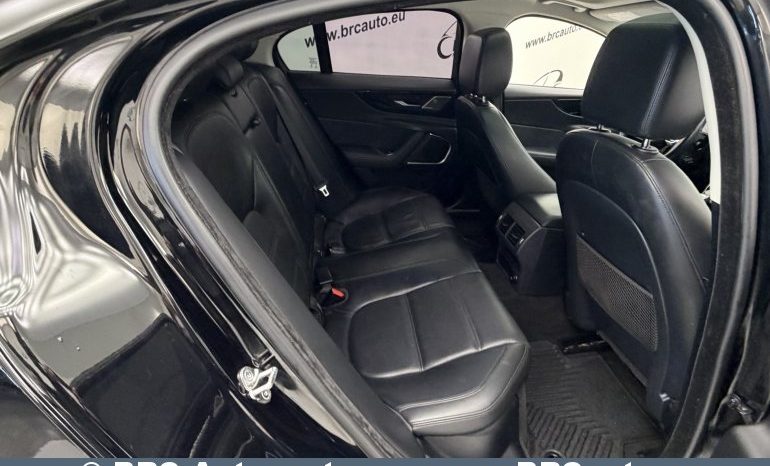 Jaguar XE S Automatas 2020 full