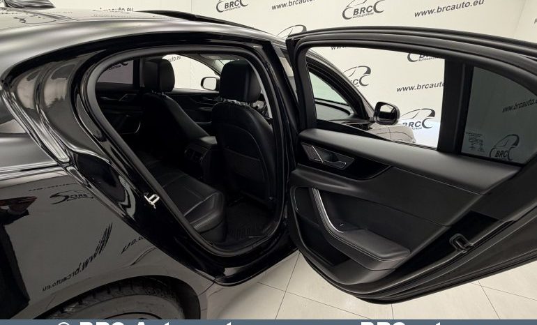 Jaguar XE S Automatas 2020 full