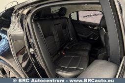 Jaguar XE S Automatas 2020 full