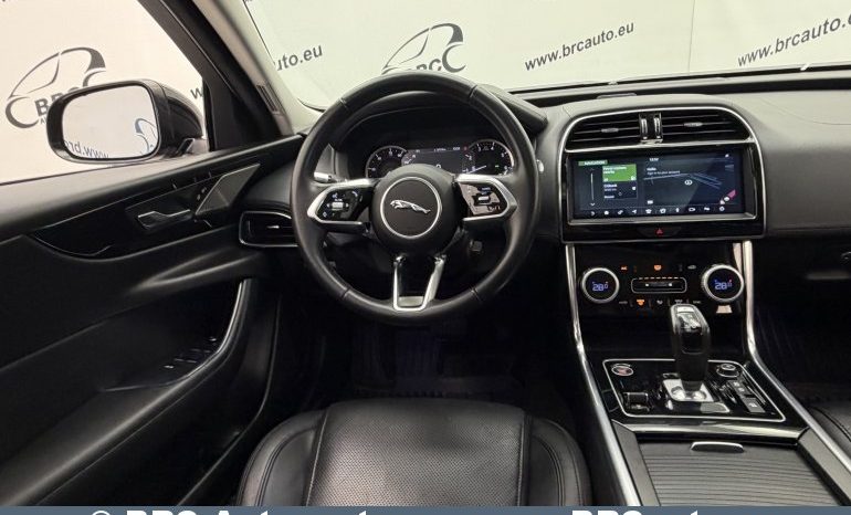 Jaguar XE S Automatas 2020 full