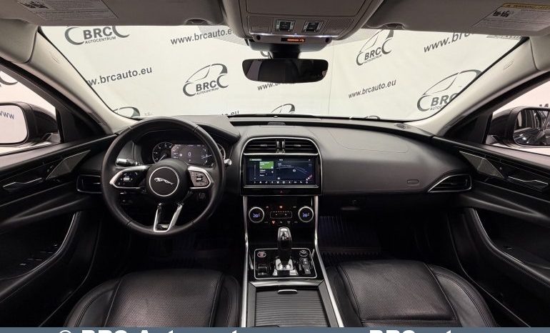 Jaguar XE S Automatas 2020 full