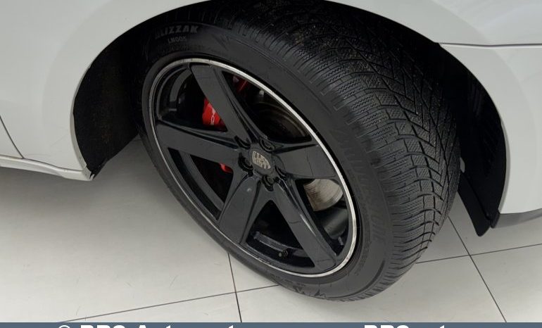 Porsche Macan Turbo Automatas 2017 full