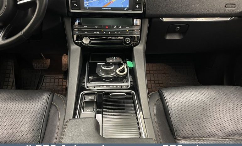Jaguar F-Pace 25t Prestige AWD Automatas 2018 full