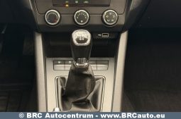 Skoda Octavia 1.6 TDI Combi 2019 full