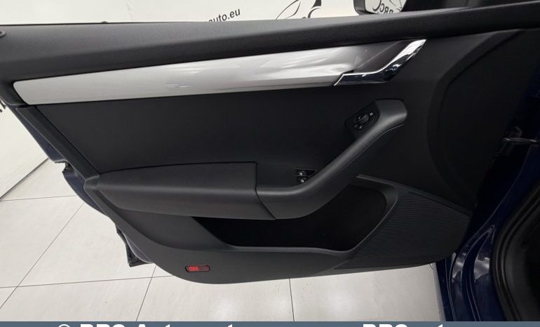 Skoda Octavia 1.6 TDI Combi 2019 full