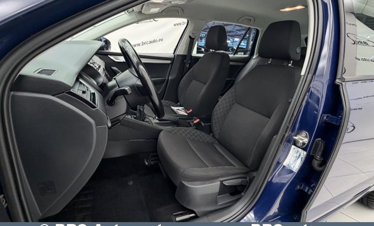 Skoda Octavia 1.6 TDI Combi 2019 full