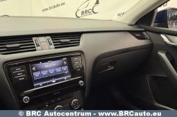 Skoda Octavia 1.6 TDI Combi 2019 full