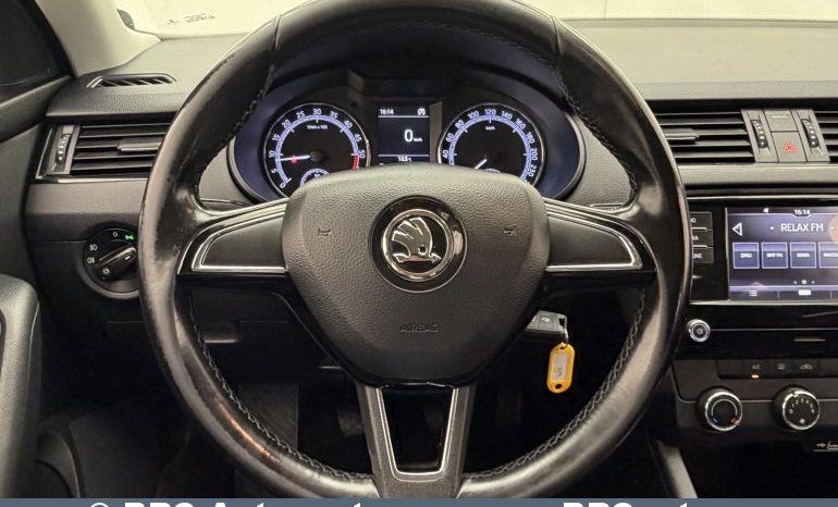Skoda Octavia 1.6 TDI Combi 2019 full