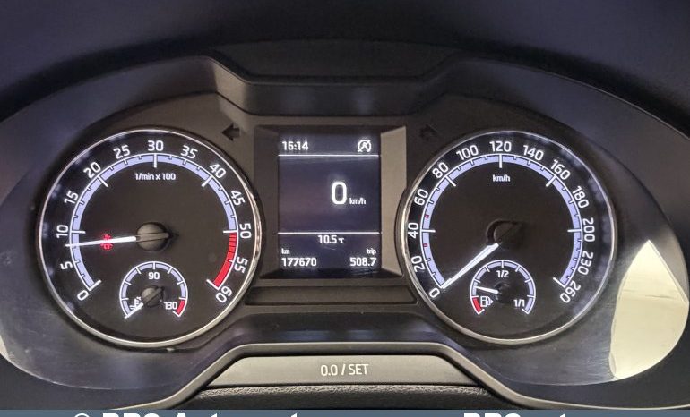 Skoda Octavia 1.6 TDI Combi 2019 full