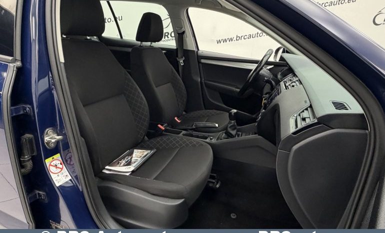 Skoda Octavia 1.6 TDI Combi 2019 full