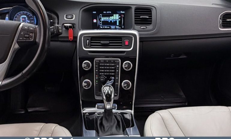 Volvo V60 D6 Twin Engine AWD Summum Automatas 2015 full