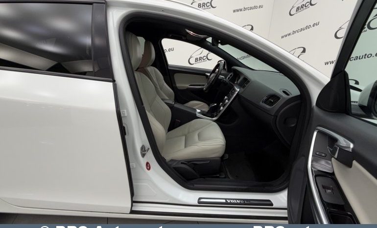 Volvo V60 D6 Twin Engine AWD Summum Automatas 2015 full