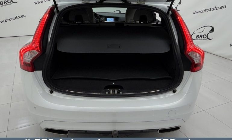 Volvo V60 D6 Twin Engine AWD Summum Automatas 2015 full