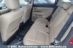 Mitsubishi Outlander 2.0 MIVEC 4WD Automatas 2017 full