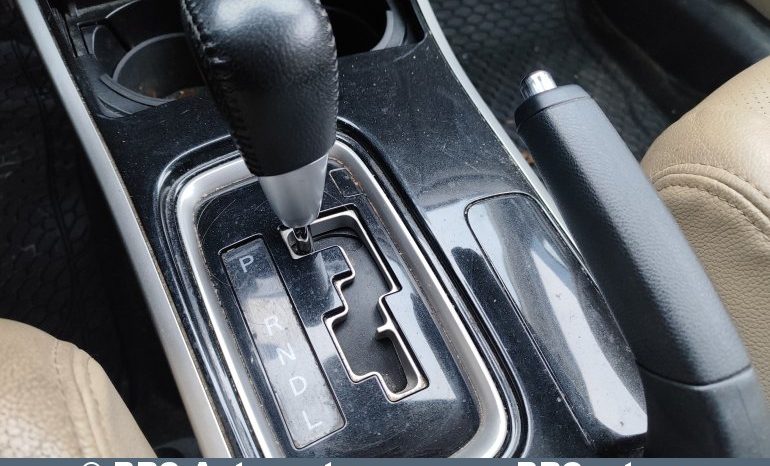 Mitsubishi Outlander 2.0 MIVEC 4WD Automatas 2017 full