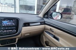 Mitsubishi Outlander 2.0 MIVEC 4WD Automatas 2017