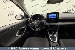 Toyota Yaris 1.5 Hybrid Dynamic Force 2021 full