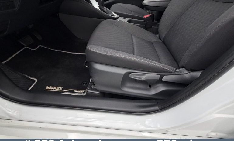 Toyota Yaris 1.5 Hybrid Dynamic Force 2021 full