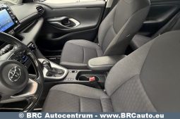 Toyota Yaris 1.5 Hybrid Dynamic Force 2021 full