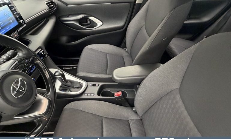 Toyota Yaris 1.5 Hybrid Dynamic Force 2021 full