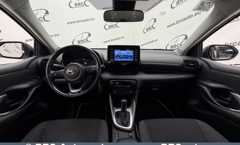 Toyota Yaris 1.5 Hybrid Dynamic Force 2021 full