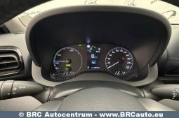 Toyota Yaris 1.5 Hybrid Dynamic Force 2021 full