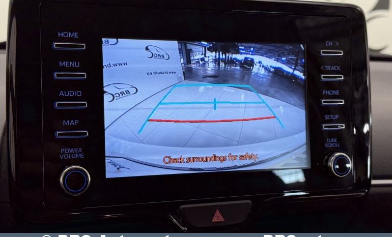 Toyota Yaris 1.5 Hybrid Dynamic Force 2021 full