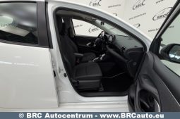 Toyota Yaris 1.5 Hybrid Dynamic Force 2021 full