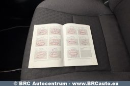 Toyota Yaris 1.5 Hybrid Dynamic Force 2021 full