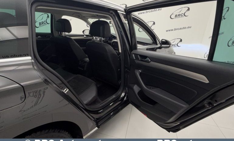 Volkswagen Passat 1.6 TDI DSG Automatas 2017 full