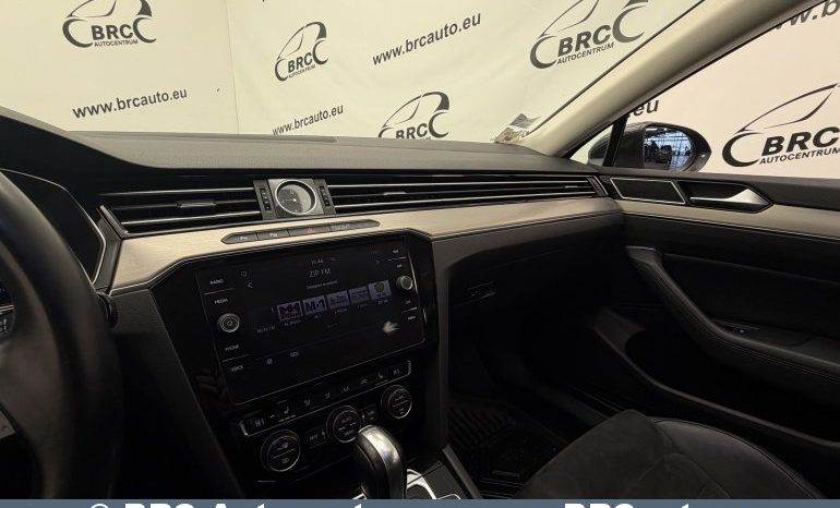 Volkswagen Passat 1.6 TDI DSG Automatas 2017 full