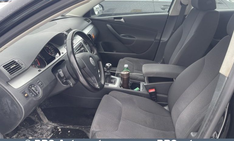 Volkswagen Passat 2.0 TDI Variant 2009 full