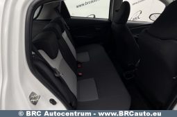 Toyota Yaris 1.5 S-Tier Hybrid Comfort Automatas 2017 full