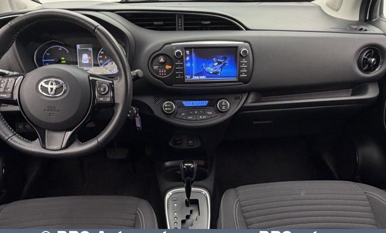 Toyota Yaris 1.5 S-Tier Hybrid Comfort Automatas 2017 full