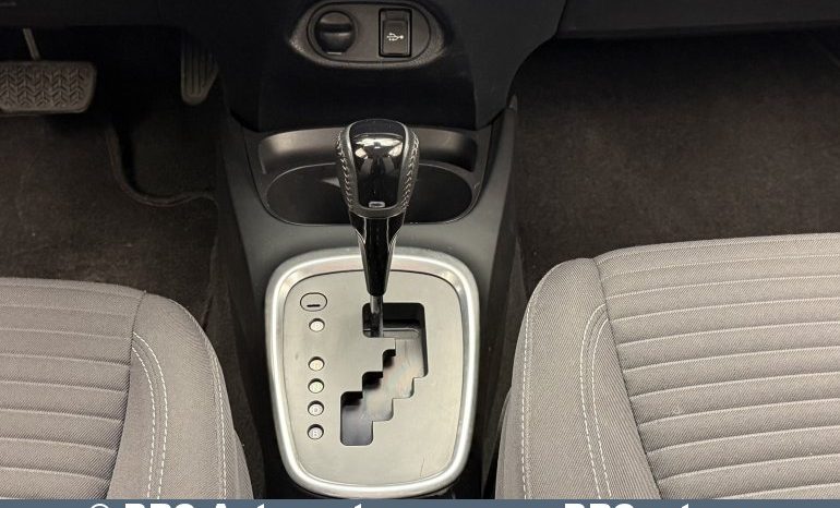 Toyota Yaris 1.5 S-Tier Hybrid Comfort Automatas 2017 full