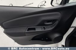 Toyota Yaris 1.5 S-Tier Hybrid Comfort Automatas 2017 full