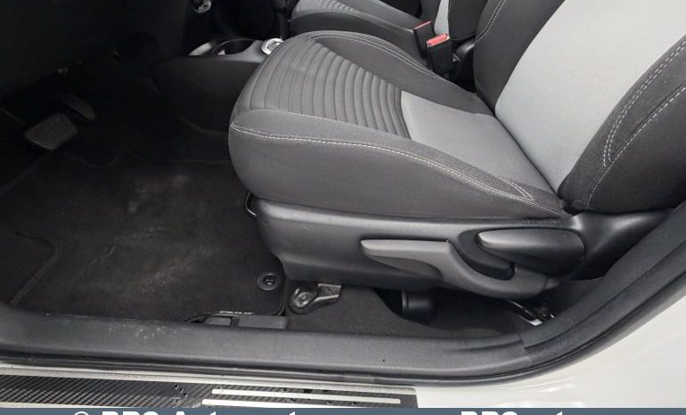 Toyota Yaris 1.5 S-Tier Hybrid Comfort Automatas 2017 full