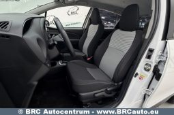Toyota Yaris 1.5 S-Tier Hybrid Comfort Automatas 2017 full