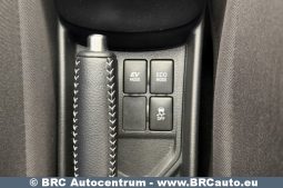 Toyota Yaris 1.5 S-Tier Hybrid Comfort Automatas 2017 full